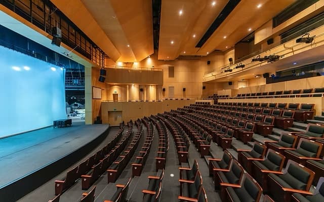 KONFERANS SALONU DİZAYNI